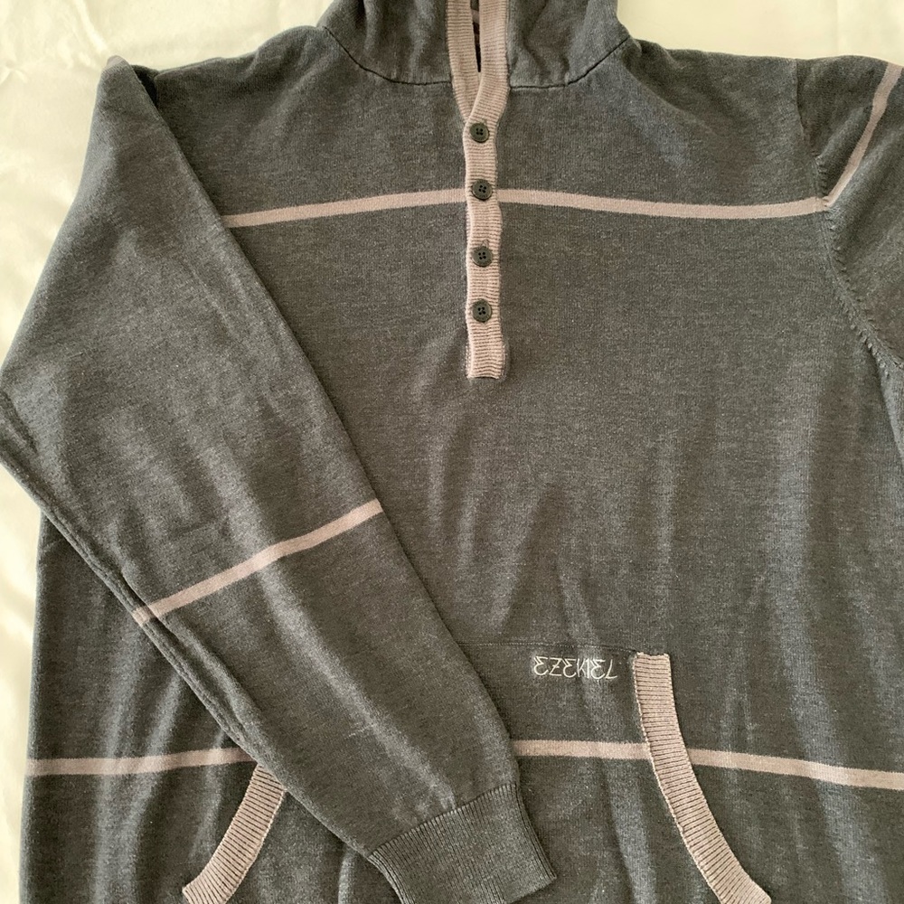 Sweater - Picture 3 of 6